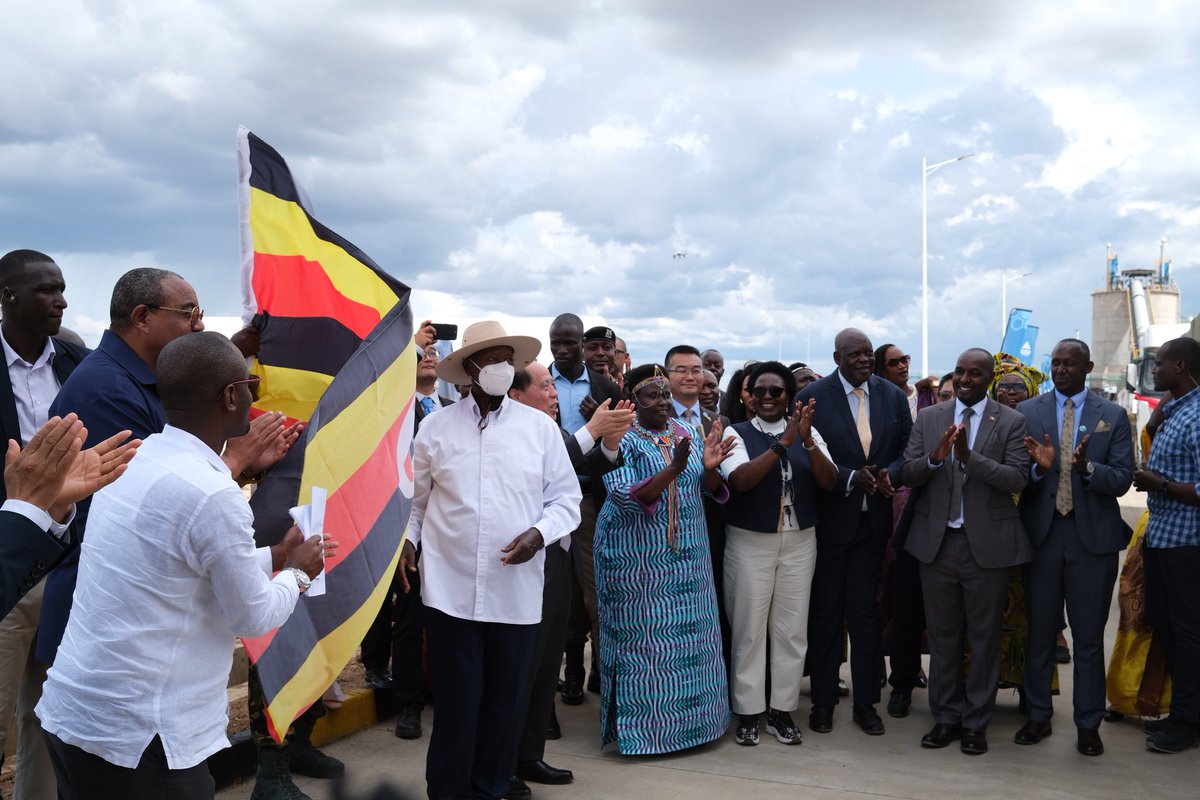 Chinese Embassy in Uganda tweet media