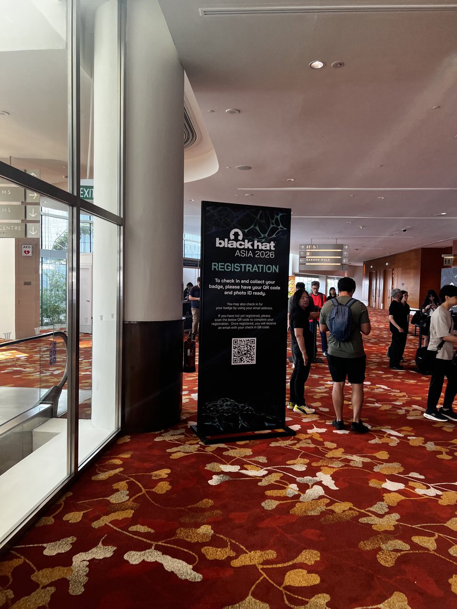 0chencc's tweet photo. We were honored to be invited to BlackHat Asia 2026 #BHASIA @BlackHatEvents and travel to Singapore, where we presented a talk titled “VsyncBreaker: Subverting Screen Trust via State Disruption and ONE-WAY Flooding”
Thanks my partner @MGAldys4 https://t.co/FnFDyA67uR