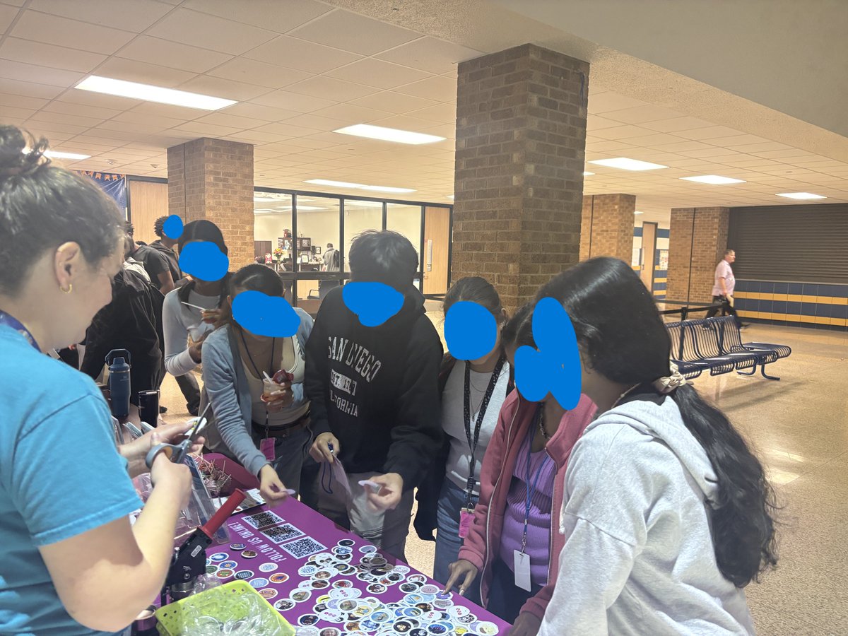 LCHS Library tweet media
