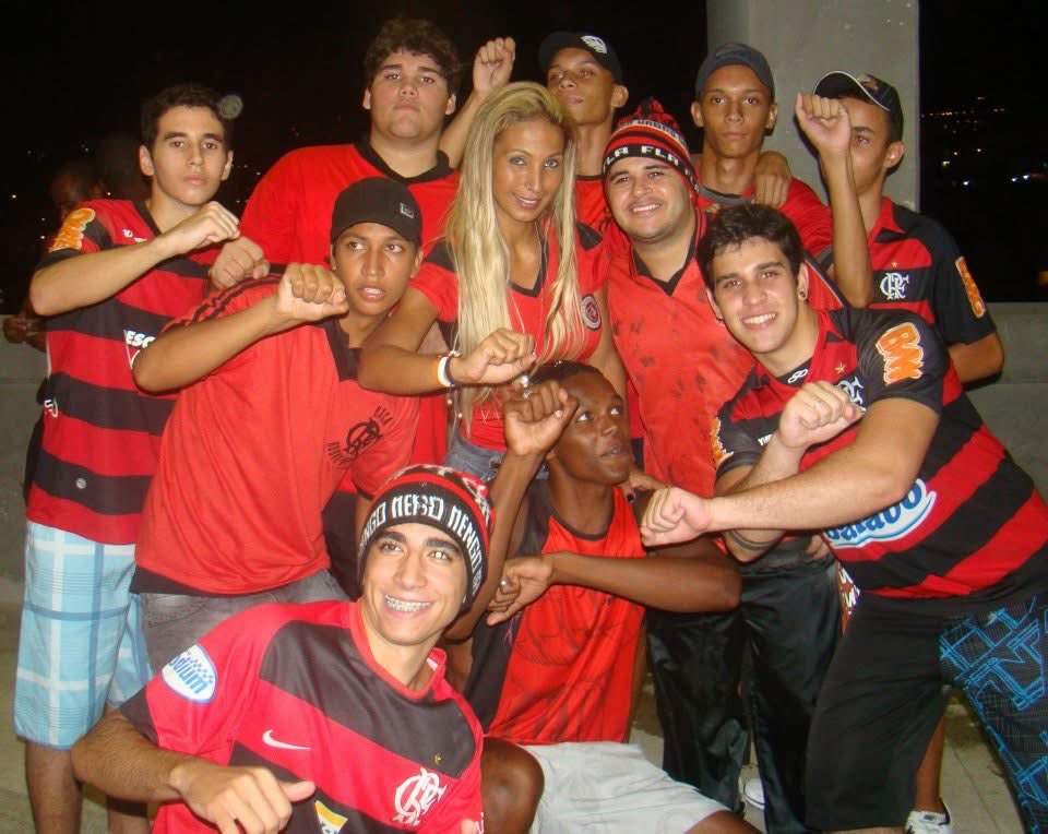 Paulinha1895's tweet photo. Outro dia postaram foto dela aqui, achei essas hoje. https://t.co/Y1H7YBAieP