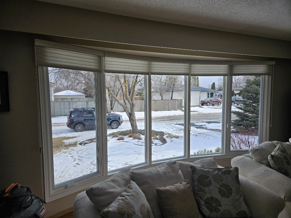 HiTechWindows's tweet image. Same view. Better performance.

This custom bow window was built to fit the existing opening, improving comfort, efficiency, and finish without altering the home's feel.

Built for Manitoba homes.

Request a quote to explore your options.#ManitobaMade #HomeUpgrade #Winnipeg