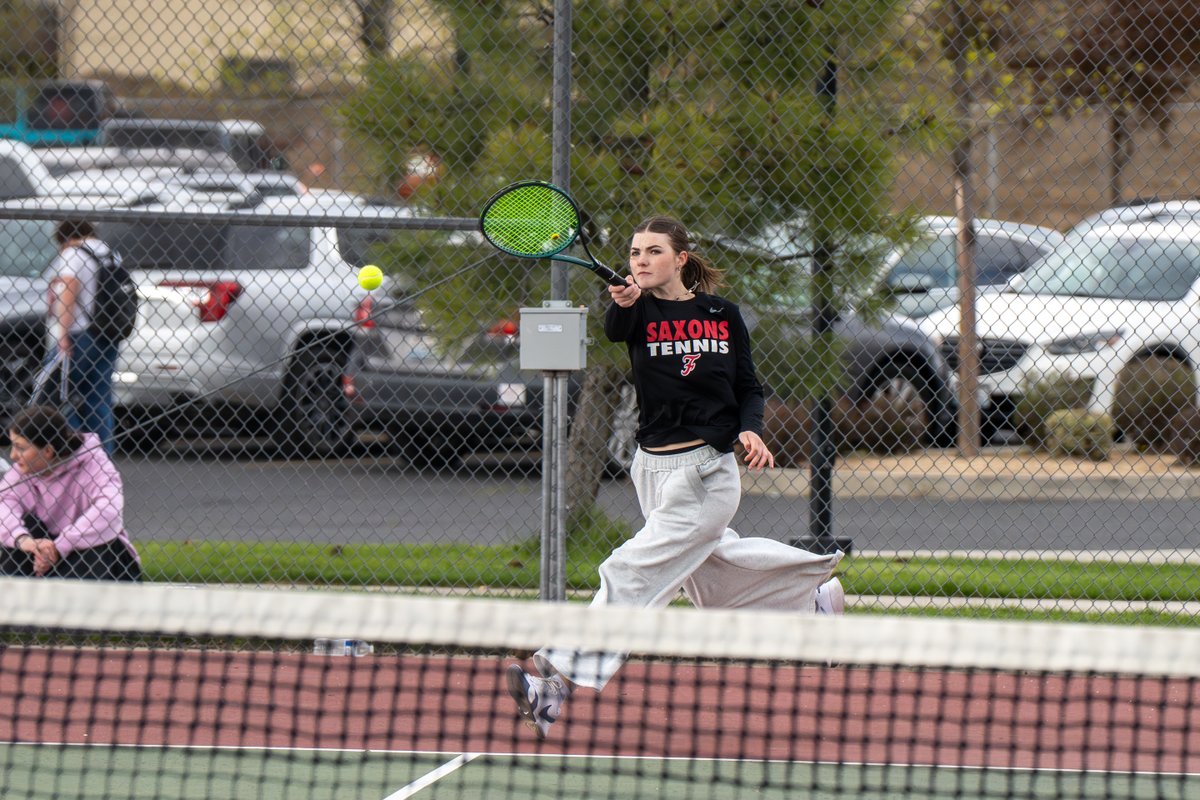 saxonsathletics's tweet image. A few 📸 from Saxon Girls' 🎾 match vs Mt Spokane on 4/23

#spokane #tennis #girlstennis #gosaxons⚔️