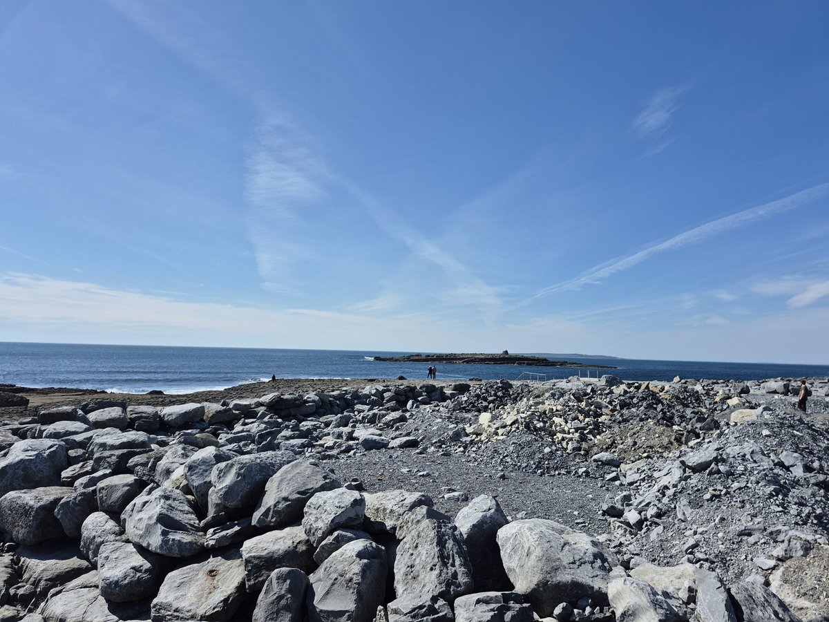 thegaffer1969's tweet image. Not a bad place to spend a few days #cliffsofmoher