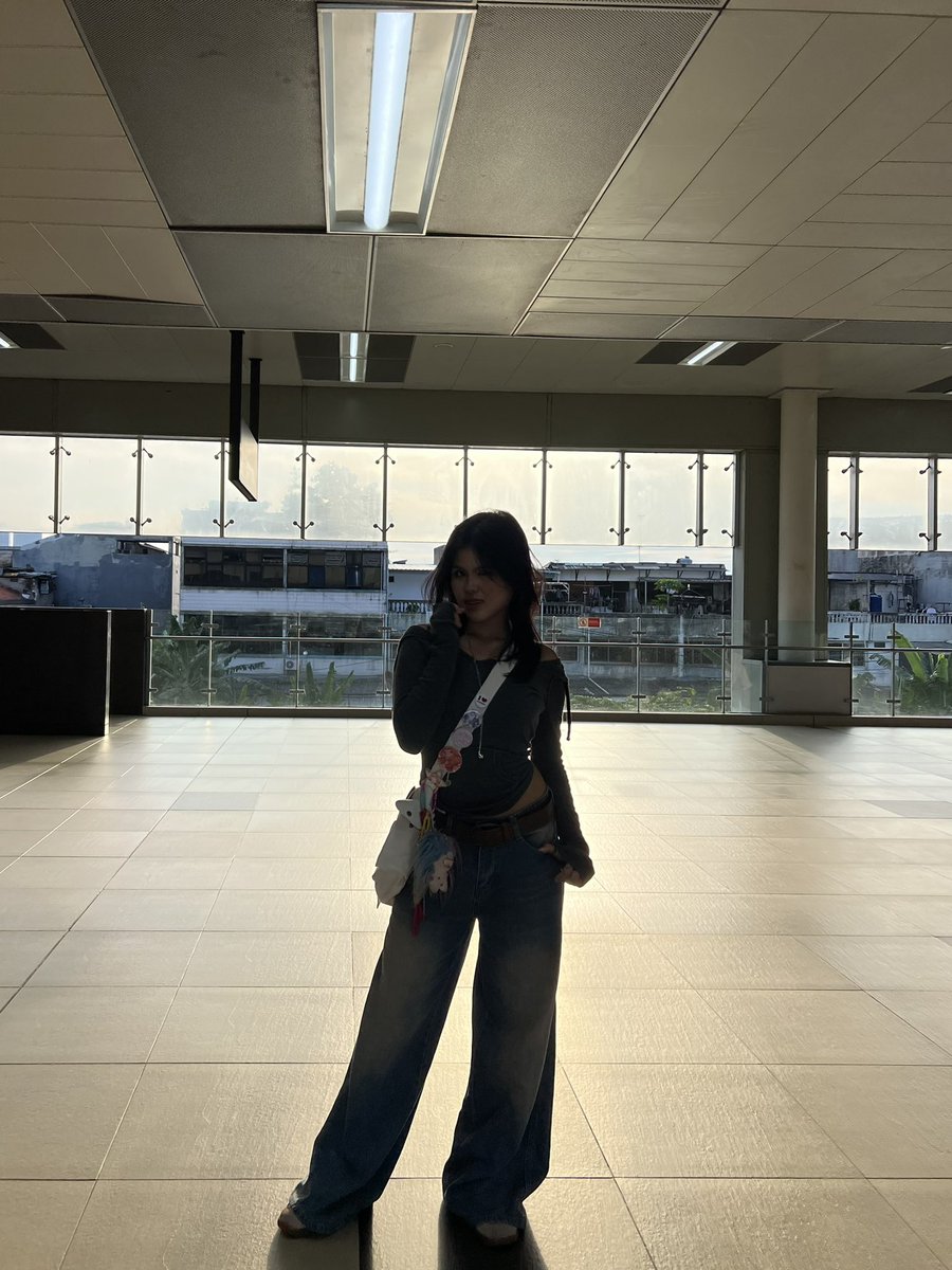 flo (¬‿¬)ꕤ tweet media