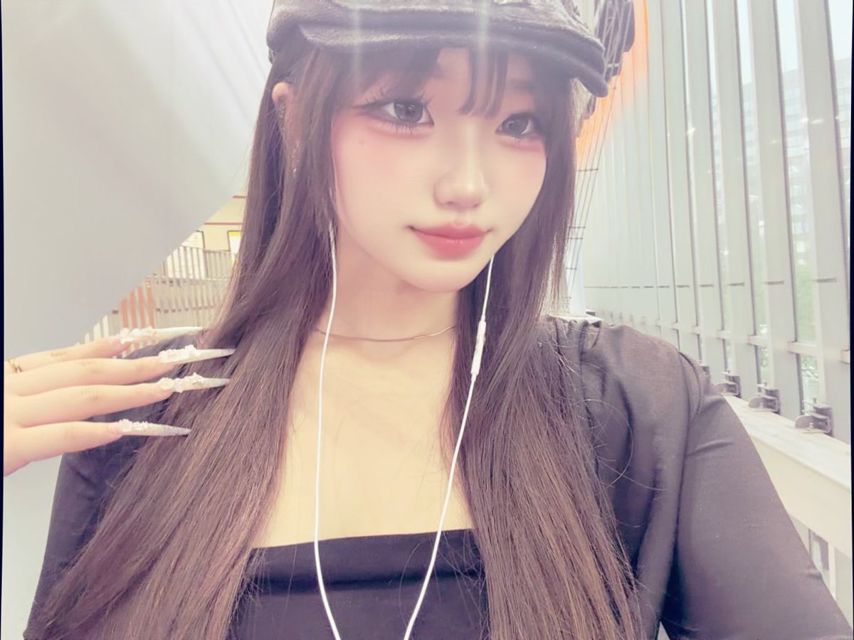 ヒナ tweet media