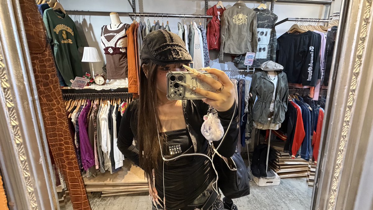 ヒナ tweet media