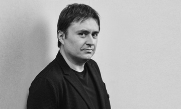 ProfesorJonk's tweet image. "Empecé como cineasta queriendo ser divertido y sorprendente. Más tarde descubrí que también quería ser verdadero y sincero. Ahora quiero ser más visual y emocional".
Cristian Mungiu.
🎂
Uno de los grandes directores de cine de nuestro tiempo.
#CristianMungliu #cine #director