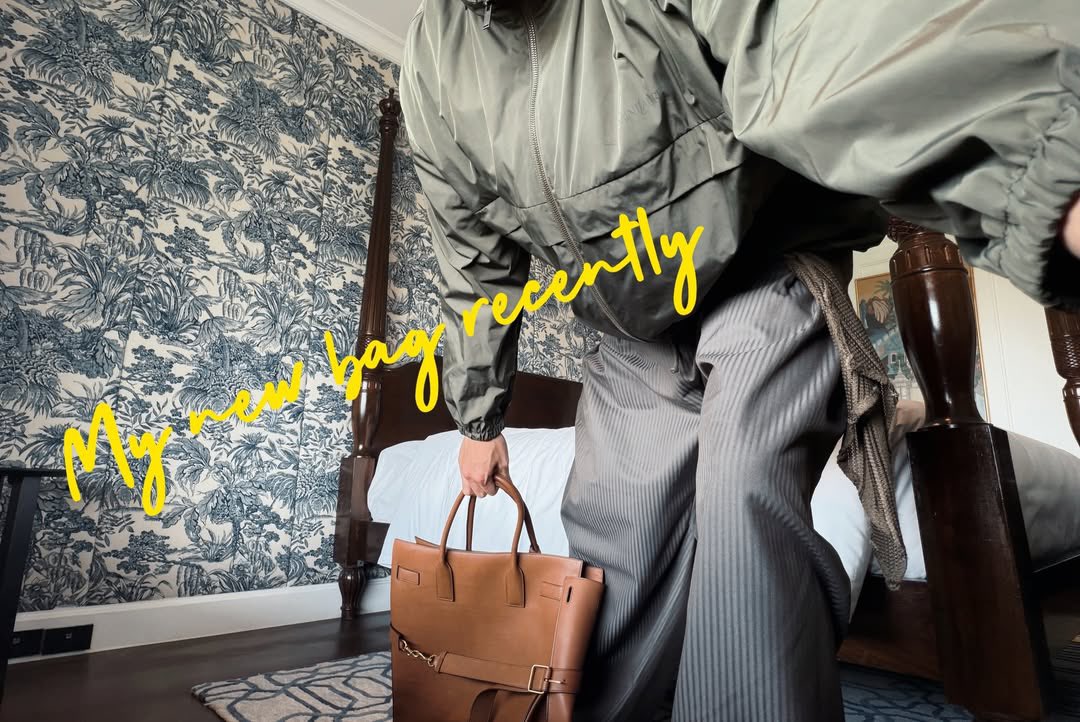 【📢IG: chen_rcj <a href="/ChenRcj/">อันโดรเมด้า ชุน</a> 】
#จุงอาเชน #JoongArchen

🌞: still a kid with dreams 
🌞: You and me
🌞: Sebastian
🌞: My new bag recently