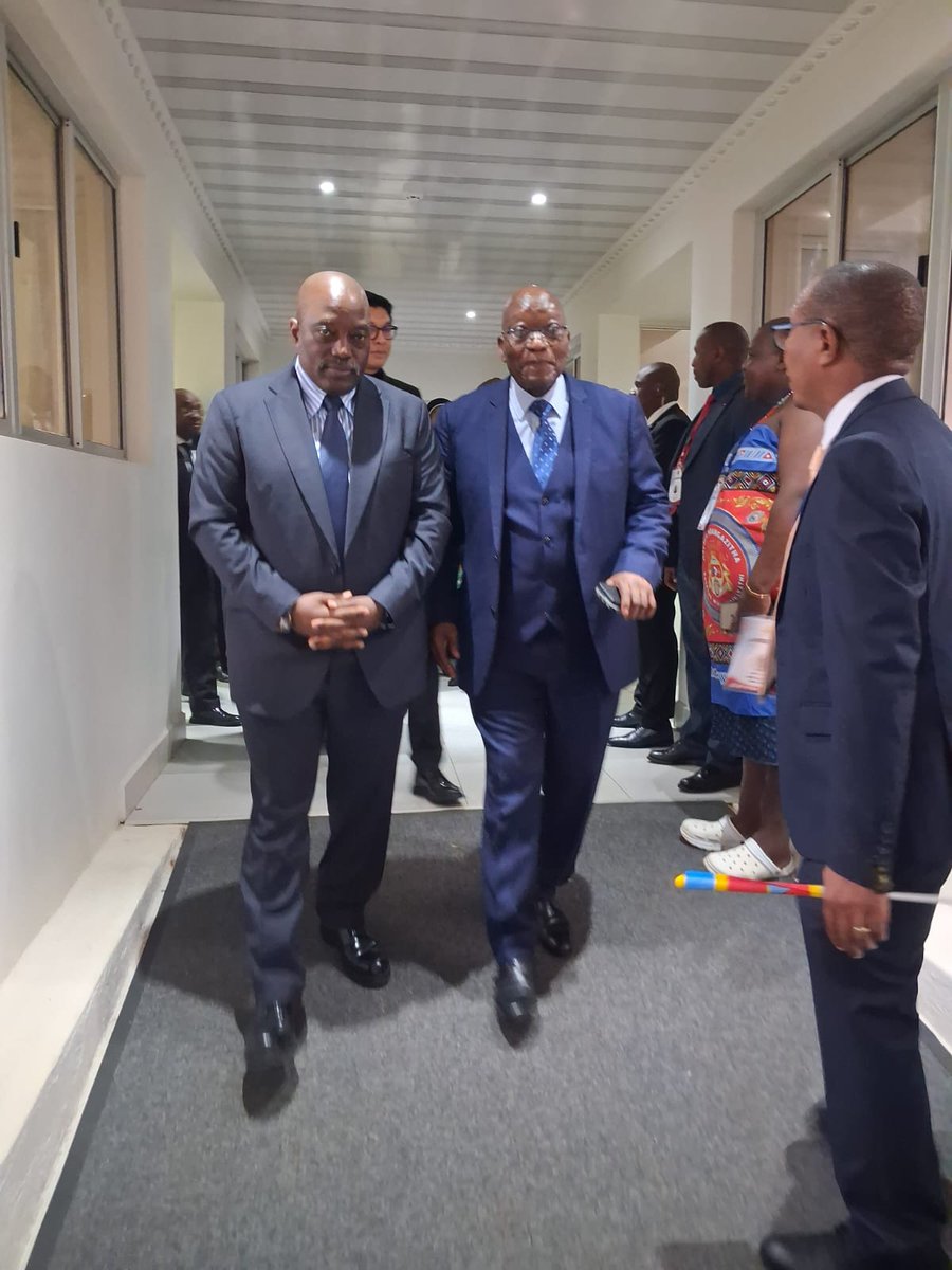 Guennol Muzombo tweet media