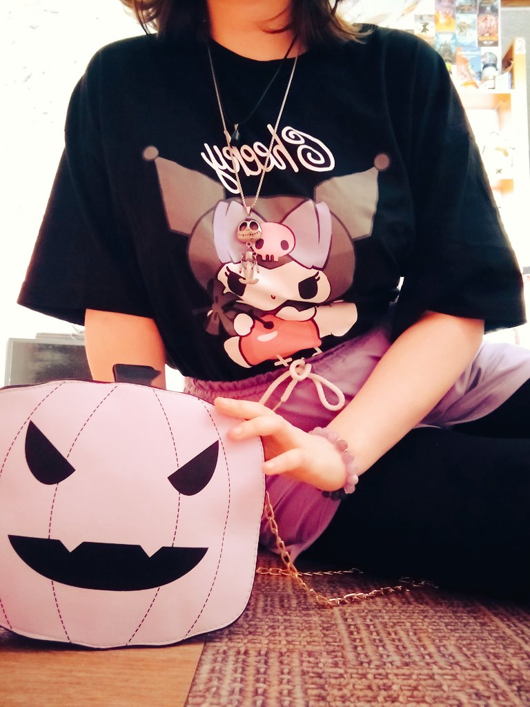 laxiewitch69's tweet photo. pastel goth elechka (≧▽≦) 💜🖤
#tumblr2014 #tumblr2016 https://t.co/bDvysrIkwP