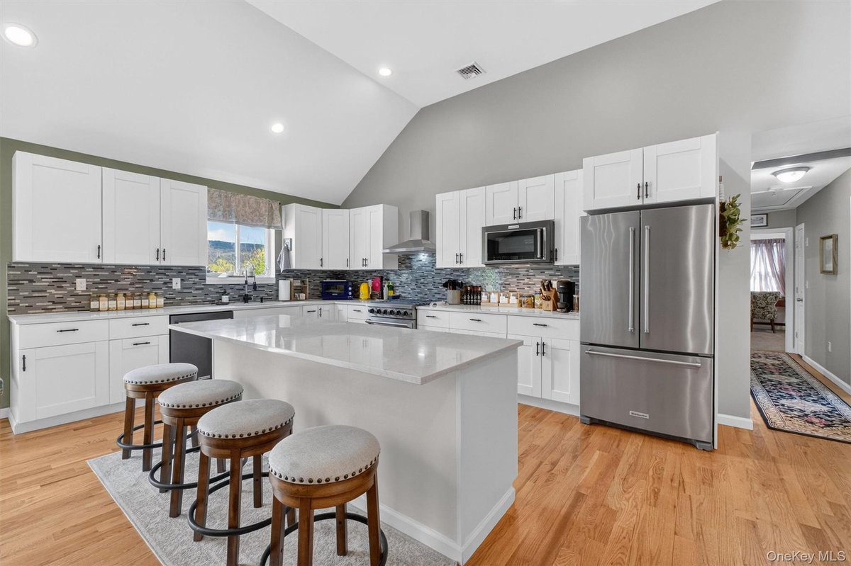 CampanelliMaria's tweet photo. 57 Lime Ridge Road, Poughquag, NY, 12570
3 bed | 3 bath 3200 Sq. Ft.
Active | 699000
https://t.co/GcYspZ0ITK
Picture perfect move-in condition! This 3 bedroom, 3 bath contemporary ranch is privately set on 1.69 beautifully landscaped acres on a quiet street in Poughquag with... https://t.co/pXrDt0rb9G