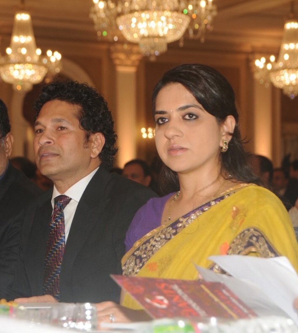 ShainaNC's tweet image. क्रिकेट की दुनिया में इतिहास रचने वाले और अपने खेल से हर भारतीय के दिल में विशेष स्थान बनाने वाले, भारत रत्न से सम्मानित श्री सचिन तेंदुलकर जी को जन्मदिवस की हार्दिक शुभकामनाएँ।

@sachin_rt #SachinTendulkar #ShainaNC