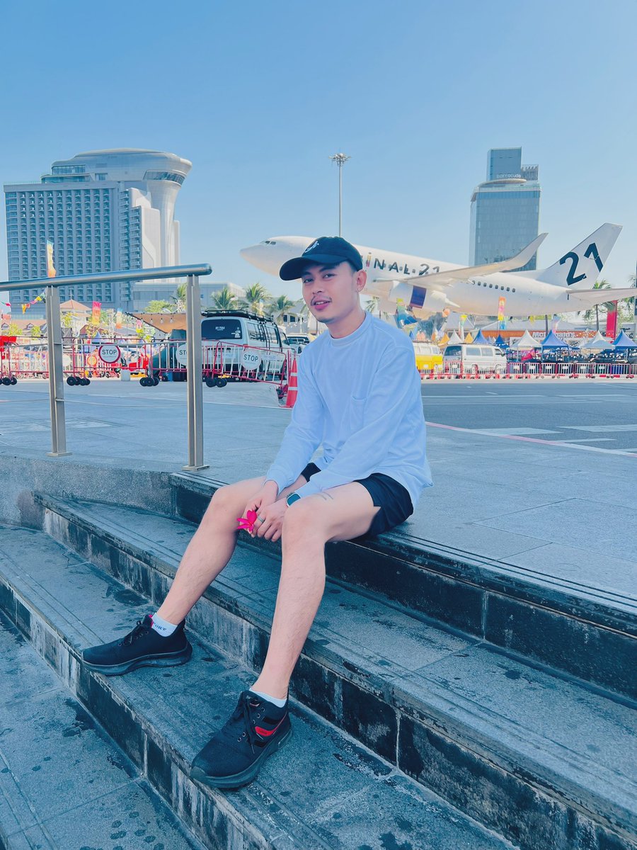 SawThar Pyae tweet media