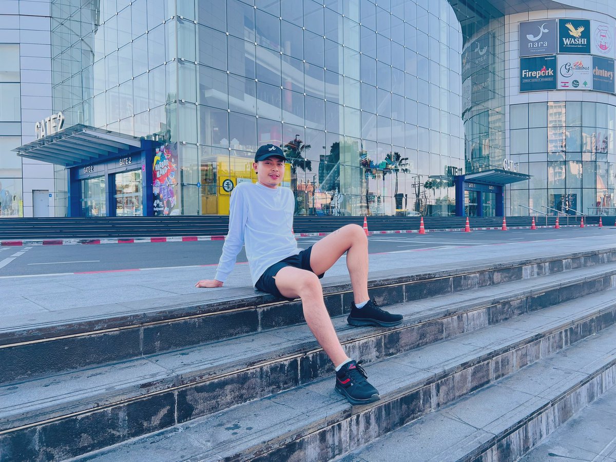 SawThar Pyae tweet media