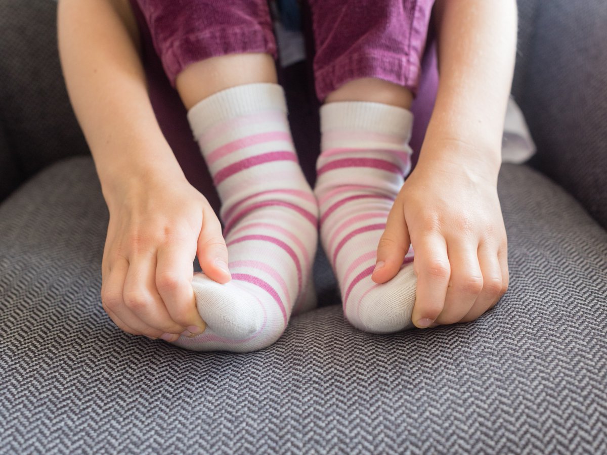 CompFootCenters's tweet image. Don’t let hammertoes limit your comfort. Treatment can improve mobility and reduce pain. Schedule your consultation today. #HealthyFeet #FootPainRelief
bit.ly/3QA2aFD