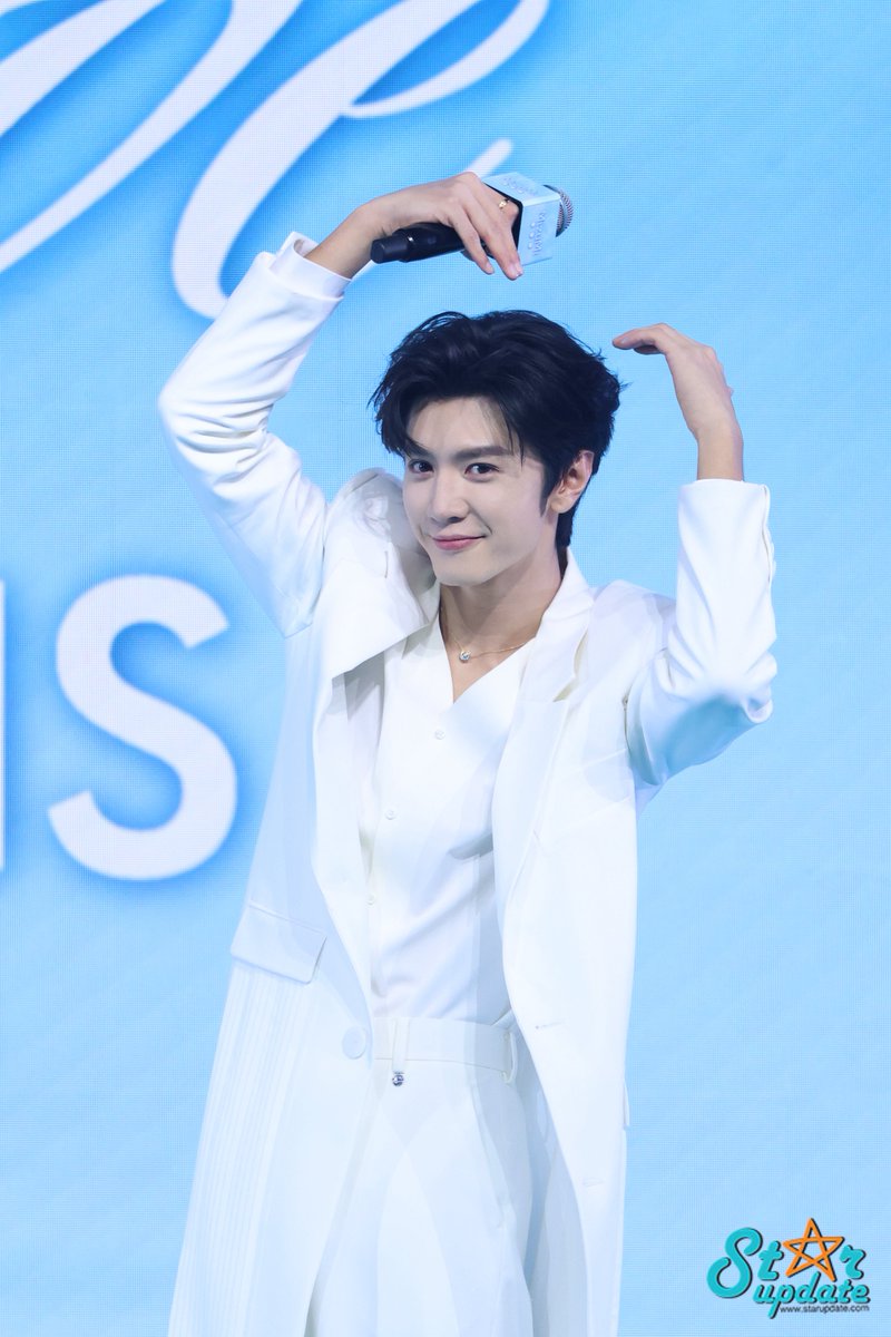 webstarupdate's tweet image. ท่าโพสน่ารักๆจากเฉินเกอ💖

#MizuMi #MizuMixChenZheYuan #MizuMixChenZheyuan_FirstLove 
#เฉินเจ๋อหย่วน #ChenZheyuan #陈哲远