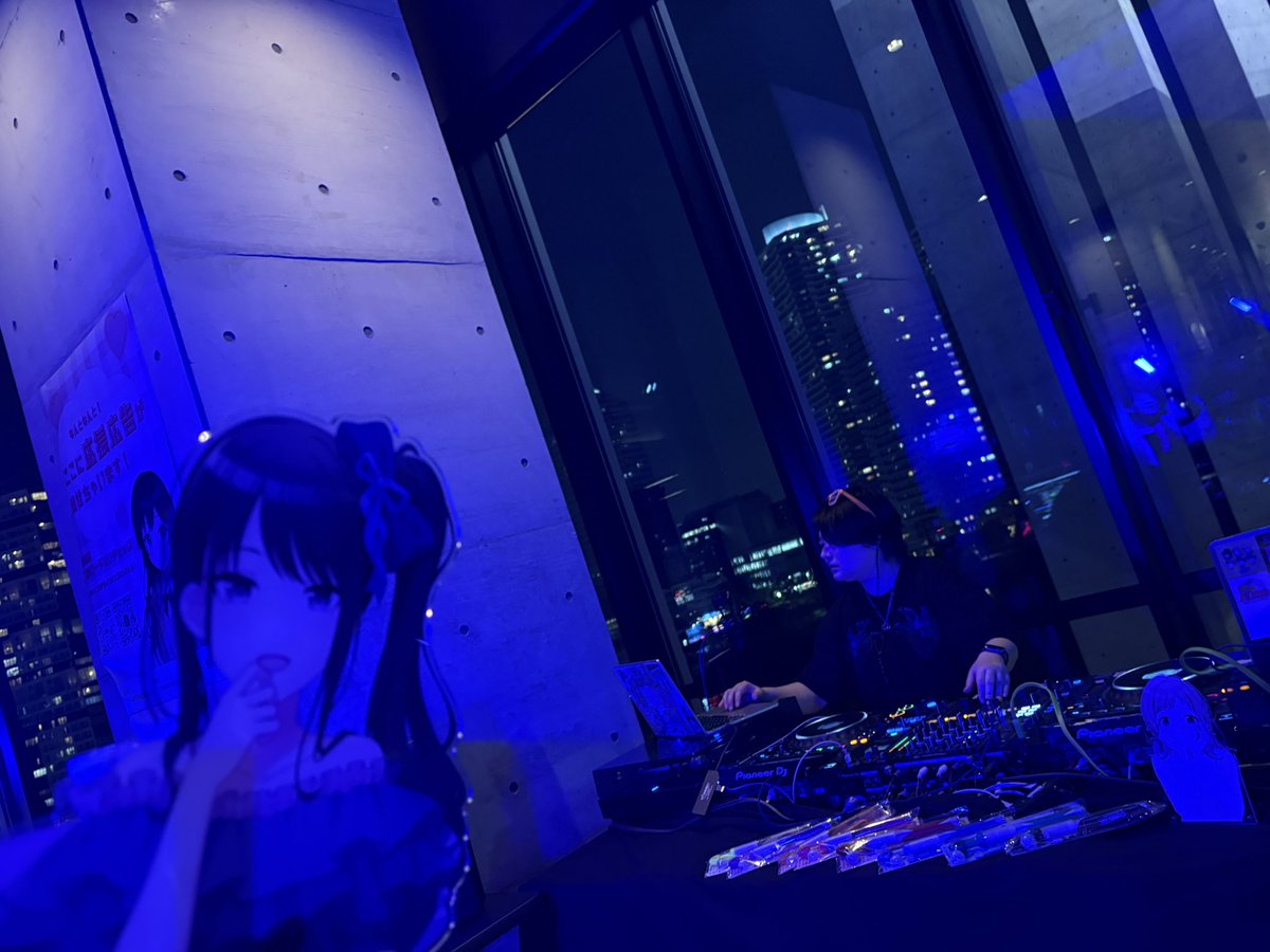 khaos_enumaelis's tweet photo. そういうことするんですね
ホワッ ソウイウコトスルンデスネ
#PreviousNight #ArenaBar7 https://t.co/o5uFxJJv2y