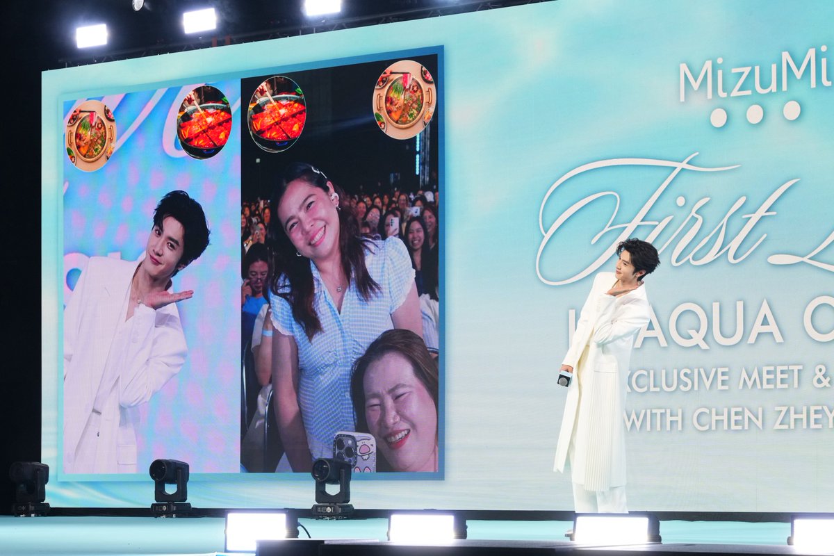 MizuMi__'s tweet image. บรรยากาศคึกคักตลอดทั้งฮอลล์
CHEN ZHEYUAN กับลุคหล่อละมุน ทำเอาแฟน ๆ ใจละลาย 🩵💙

มาพร้อมผิวดูดี ฉ่ำน้ำ เติมความชุ่มชื้นด้วย #กันแดดฟ้าอควา ช่วยให้ผิวดูออร่า✨

ทุกโมเมนต์เต็มไปด้วยรอยยิ้มและความตื่นเต้น🤩 แฟน ๆ ให้การต้อนรับอย่างอบอุ่น

#MizuMi #MizuMixChenZheyuan