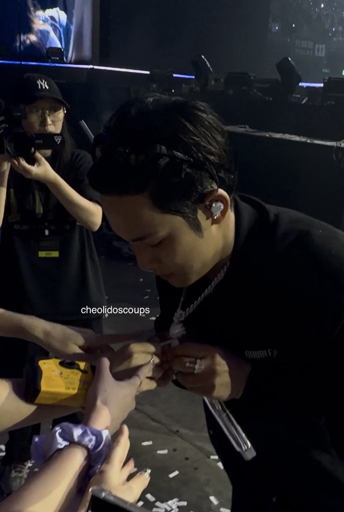 𝙡𝙤𝙫𝙚𝙧 tweet media