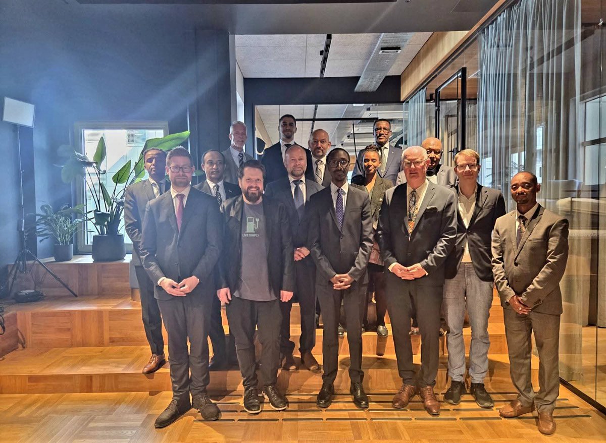 Foreign Minister Gedion Timothewos held discussions in Oslo with the Minister of Foreign Affairs of Norway, Espen Barth Eide.

During the meeting, held as part of Gedion’s ongoing visit to Scandinavian countries, he underscored that there are numerous areas in which Ethiopia and