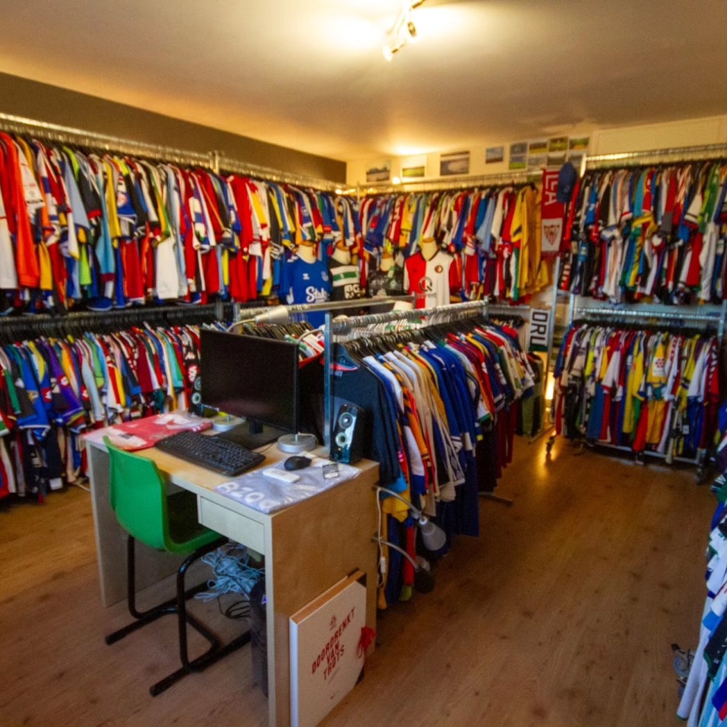3.070) footballshirtscollection @voetbalshirts.org tweet media