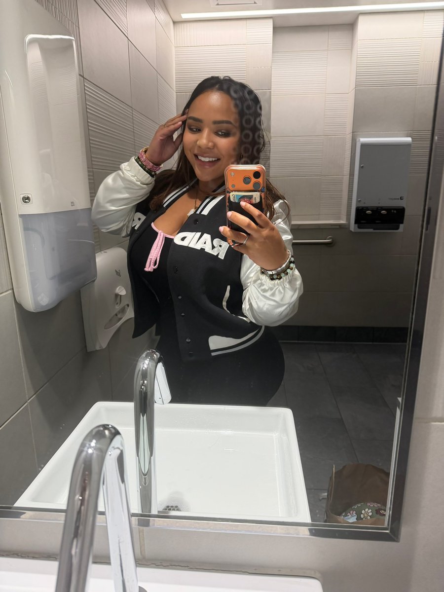 Lei 👩🏽‍🦰 Creamy Gusher 💦💦💦 $5 Onlyfans tweet media