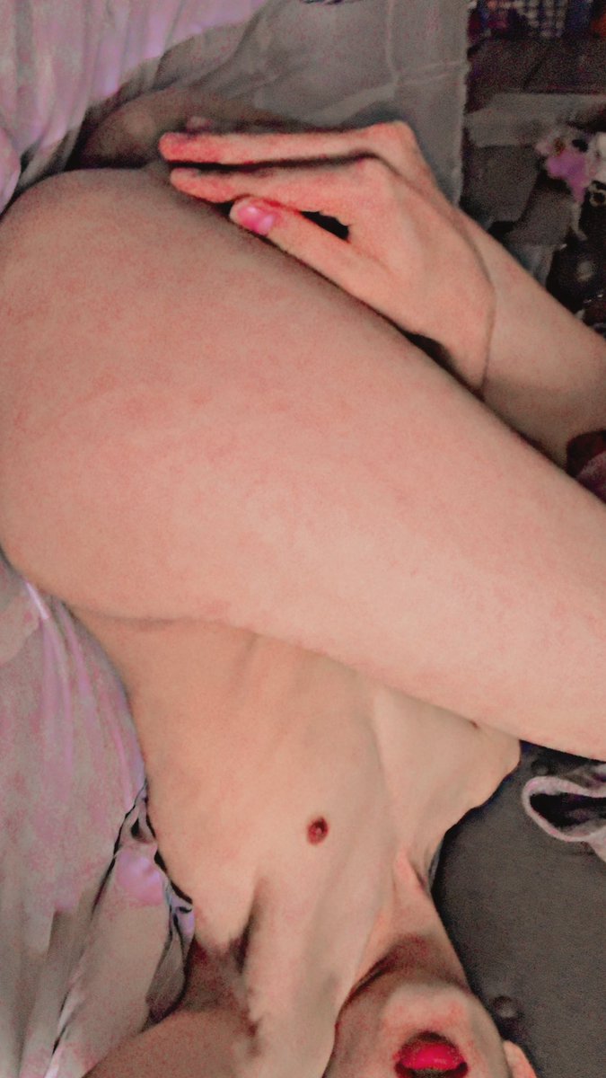 AngelHotBottom tweet media