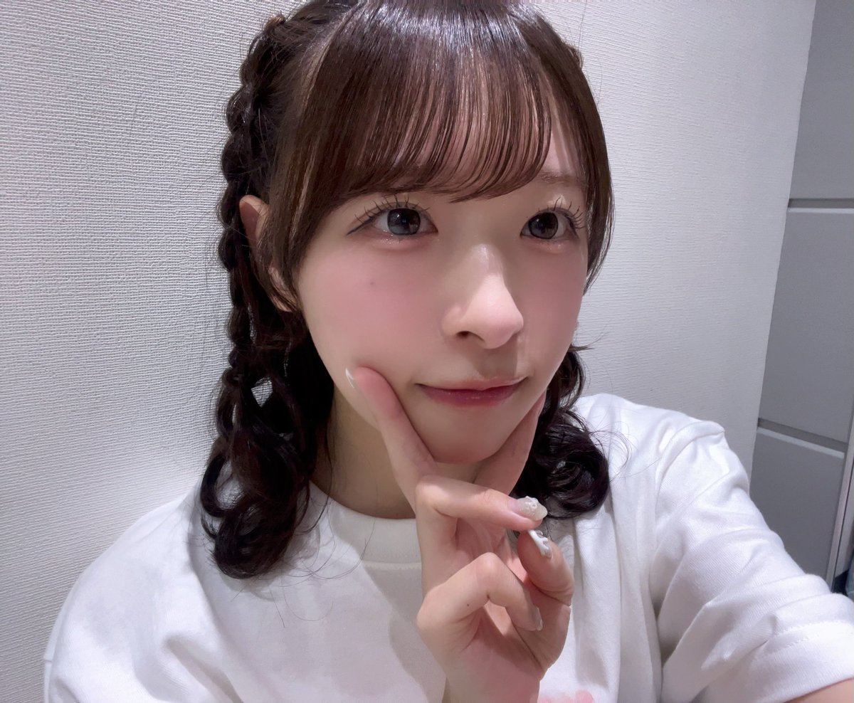 しいなさん tweet media