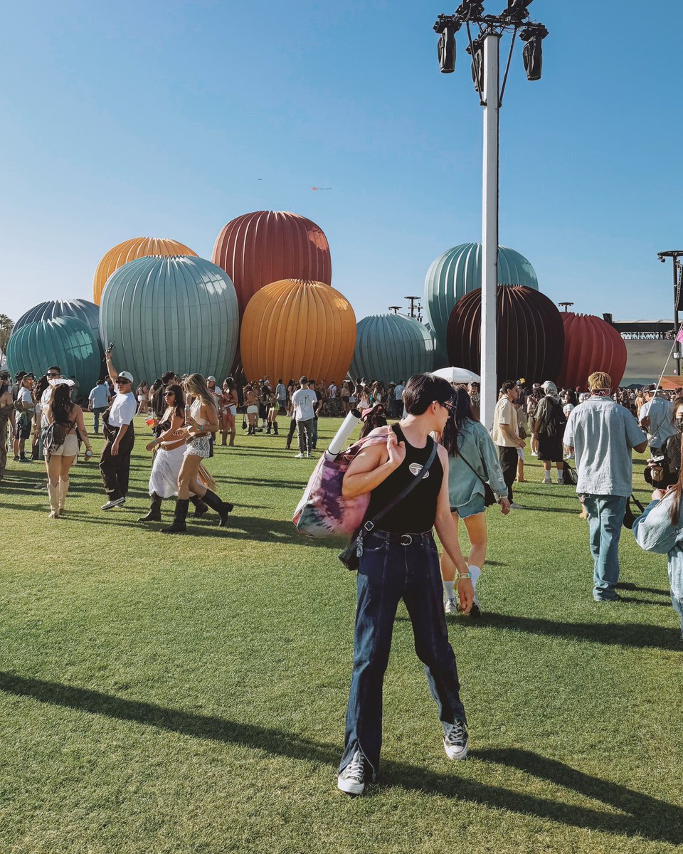 dw_evia's tweet photo. D1 ‘chella! 🎡✨🌵 https://t.co/WoW80CSceI