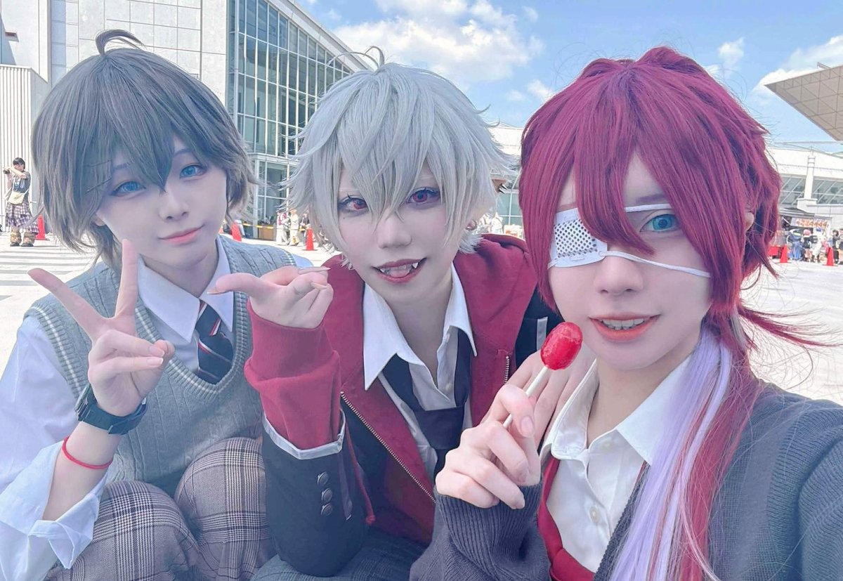 0906_r05's tweet photo. cos

無理やりの制服併せ👔✌️

#にじそコス 
#にじそうさく11 https://t.co/WKpqXlWiPK