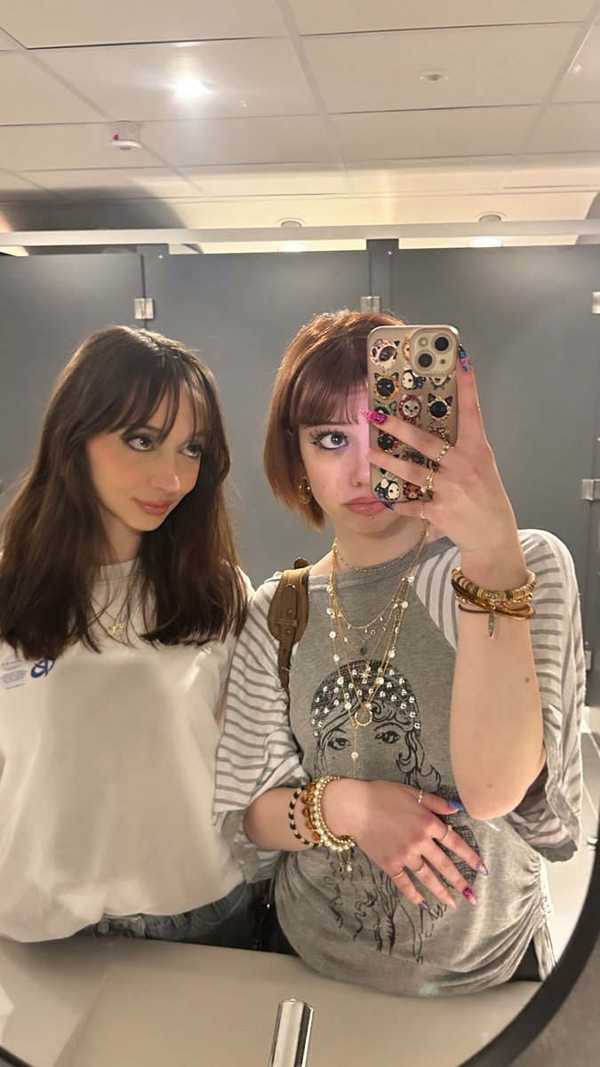 KChloé tweet media