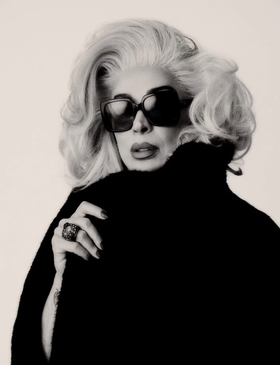 dani-se com VIP da Gaga tweet media