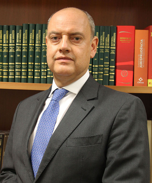 🇧🇷 Ministro Cristiano Zanin decide que o presidente do TJ-RJ, Ricardo Couto, deve continuar como governador interino do Rio de Janeiro.

A decisão vale até que o plenário do STF decisa se o estado terá eleição direta ou indireta antes das eleições de outubro.