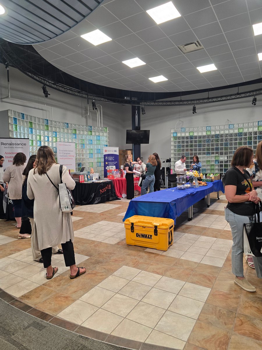 ESCoftheWR's tweet photo. π£ Happening now!
Kβ3 Math Diagnostic Vendor Fair + Kiddom Keynote at ESCWR π
Featuring: Kiddom, Amplify, NWEA MAP, Edmentum, Renaissance & aimswebPlus (Pearson)
Educators are exploring new ways to support early math learning #BeyondTheScore #K3Math #ESCWR https://t.co/m25d49jtHe