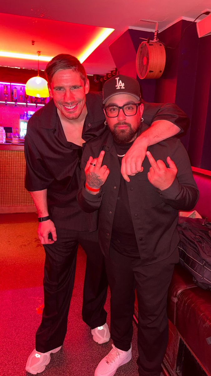 JoshuaKhane's tweet image. Was goed je weer te zien @RicoVerhoeven !
Trots op je broski ❤️
#kickboxing #champ