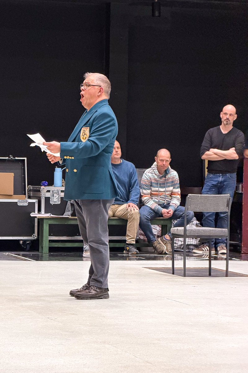 leedavidbowen's tweet image. Thanks to Ed Choo for these photos from rehearsal at Welsh National Opera.

Always a pleasure to be in the room with such excellent colleagues.

#opera