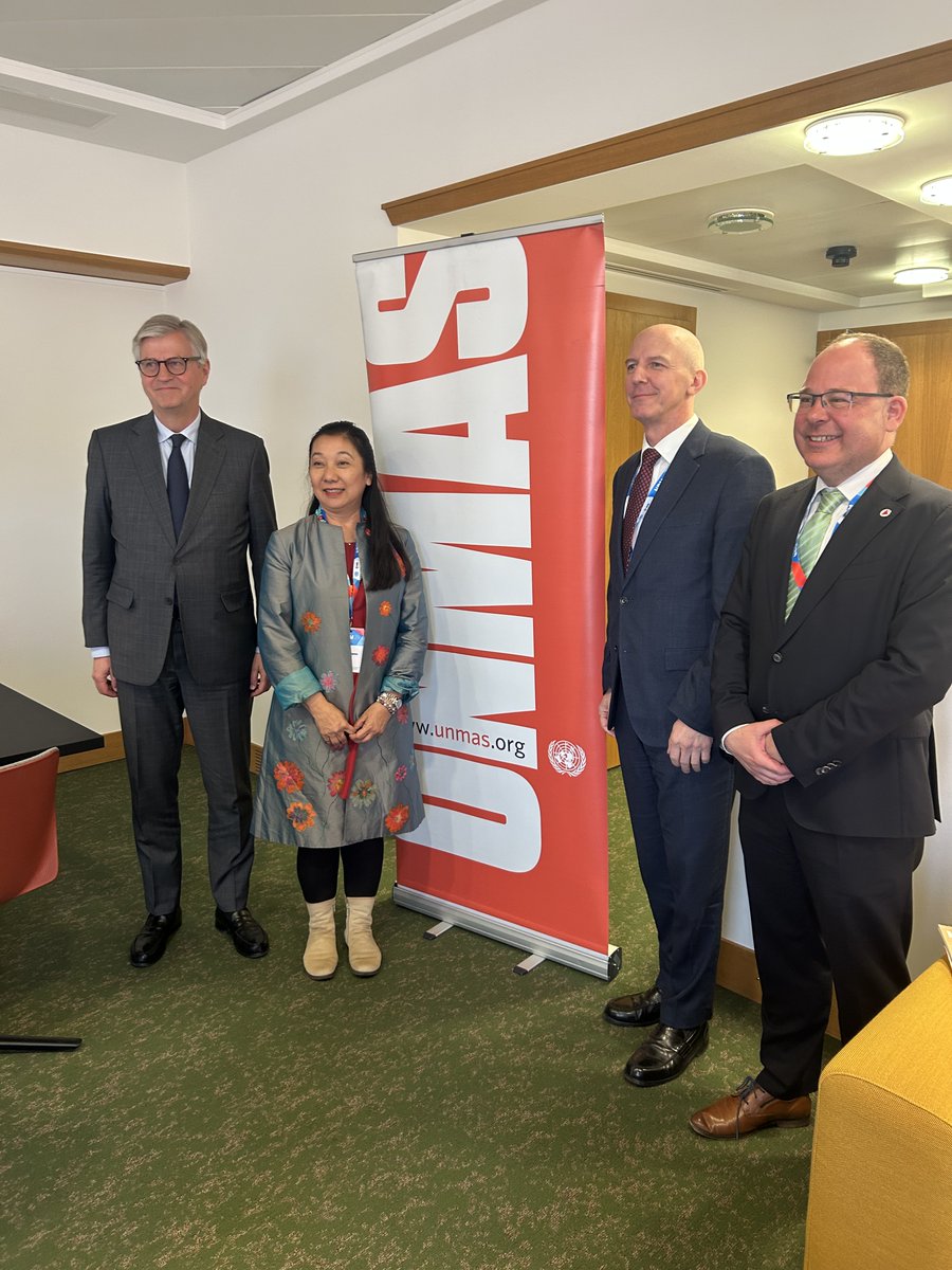 swiss_un's tweet image. In 2025, 🇨🇭 invested CHF 46 million in #MineAction worldwide, focusing on the normative framework, mine action on the ground and innovation. 
This week in #Geneva, the #NDM-UN29 brought together practitioners from around the world, with our support
➡️bit.ly/4tCHHTk