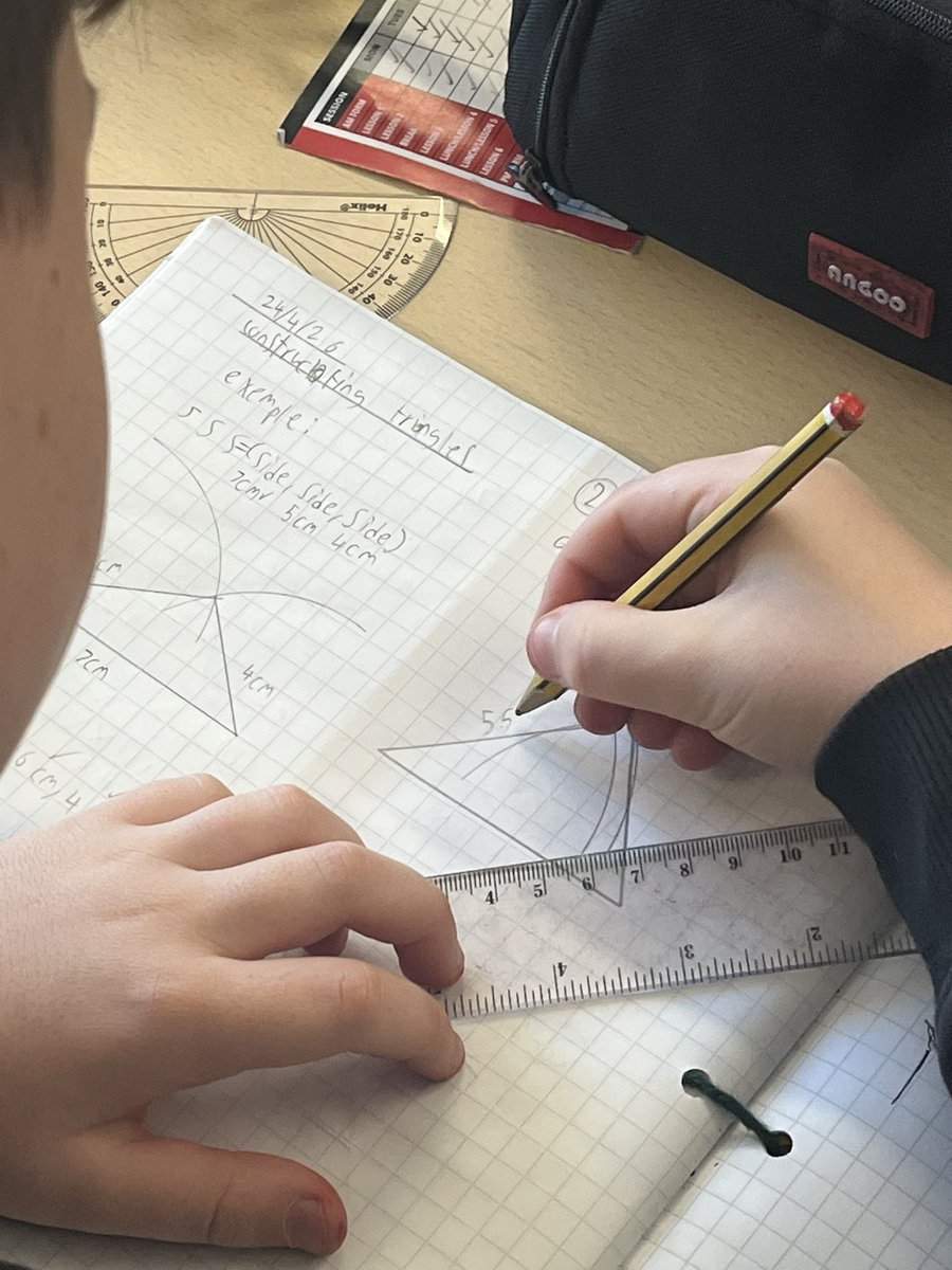 iantomp's tweet photo. Constructing triangles to scale with my Year 8 maths class #voice @robertbms https://t.co/tTO6Pi3gGr