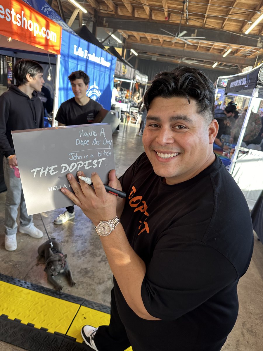 The_Dopest_Shop's tweet photo. Throwback to an event we did in LA.  Should we do more events or meetups--let us know where.  #friday https://t.co/1UDt3GiMTL