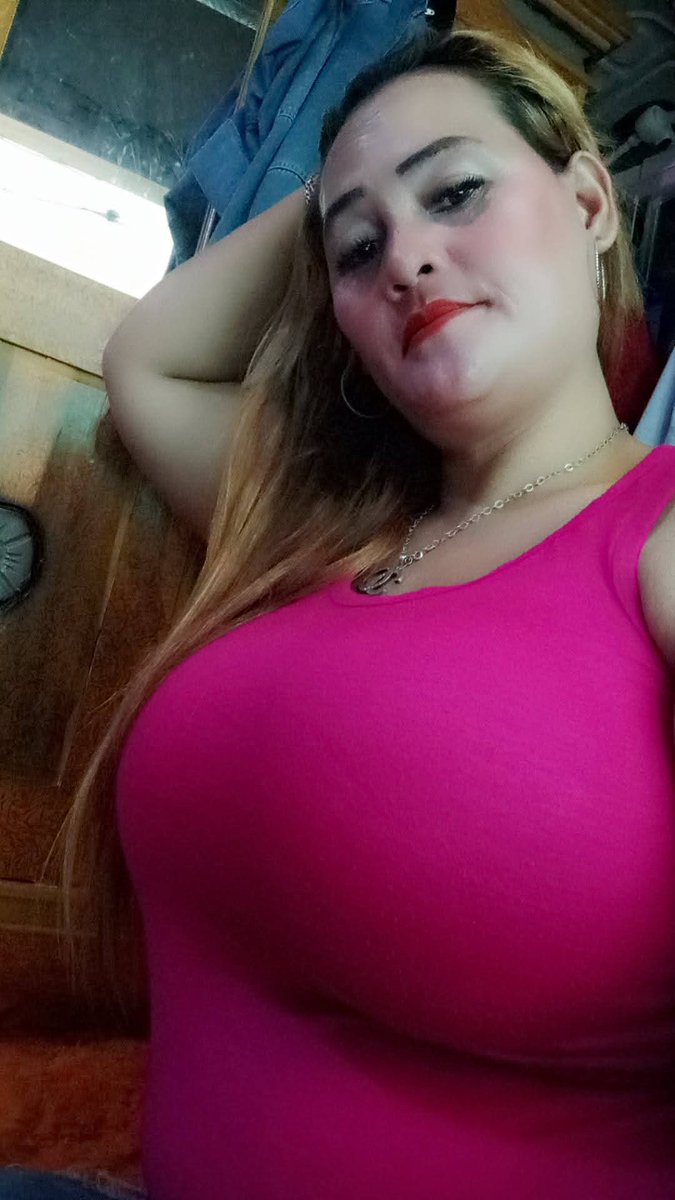 MomDewibule tweet media