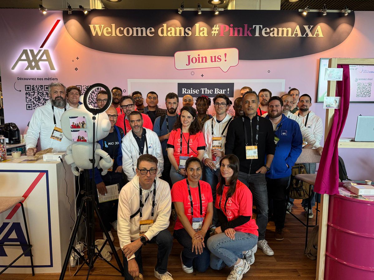 AXAJobs_fr's tweet photo. Clap de fin pour Devoxx 2026🤖

Quand la communauté tech est réunie, elle est innovante, joyeuse et profondément vivante.
Merci à tous les participants et à nos experts pour leurs partages inspirants tout au long de ces trois jours. https://t.co/gL6NW9WceU