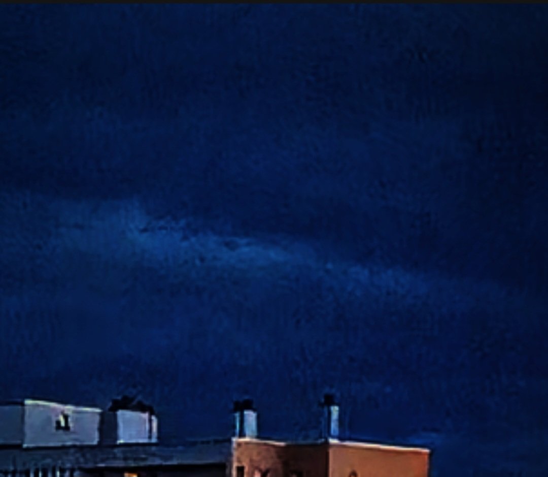 DuMrwolf's tweet image. J'ai trouvé un œil qui nous observe dans les nuage à Toulouse en France mais personne à remarqué dans le ciel à Toulouse dans la Haute Garonne je l'ai prise en photo l'autre fois. car je l'ai prise en photo avec mon téléphone portable de la marque Samsung Galaxy A14  #eyeinthesky