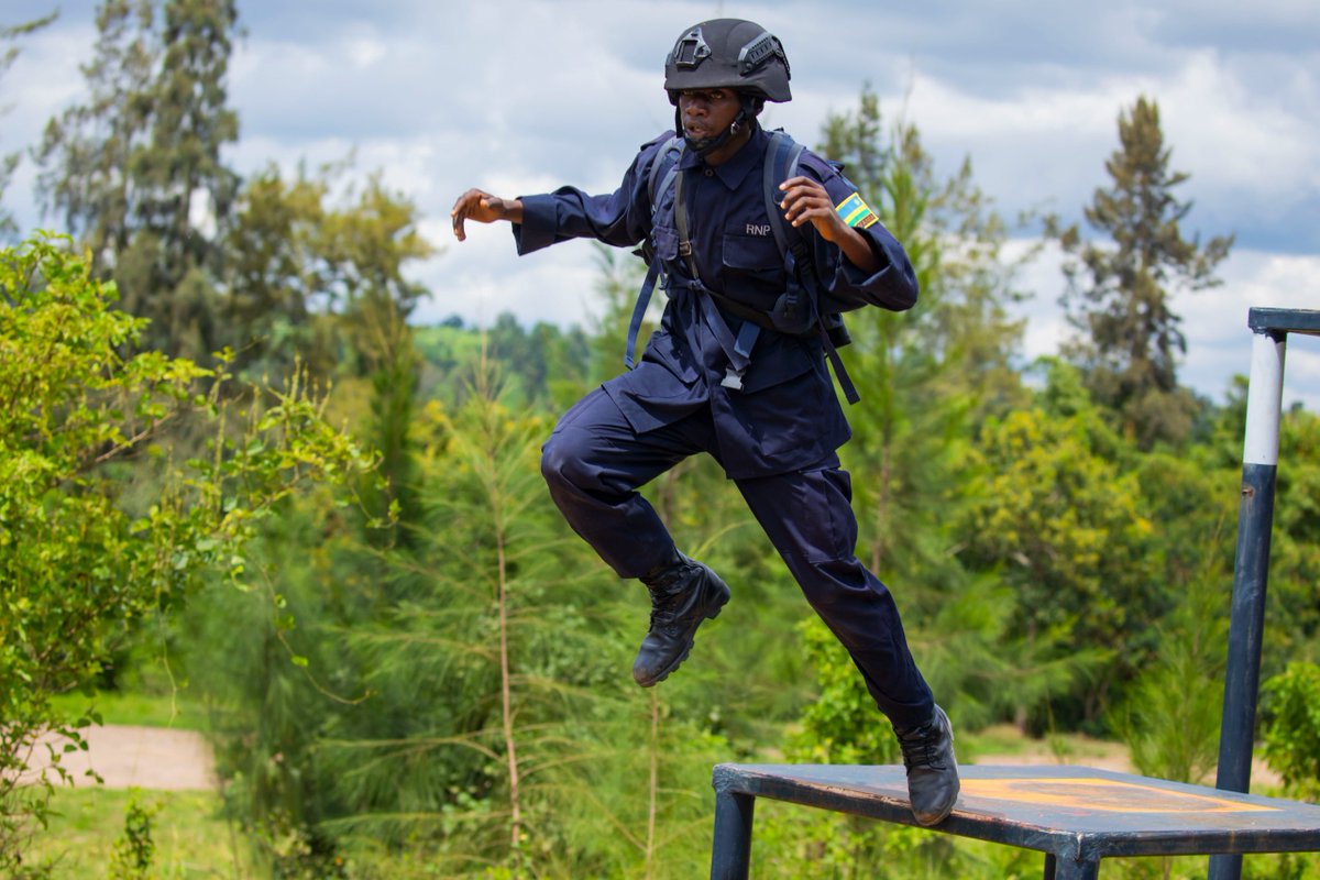 Rwandapolice's tweet photo. A total of 1,697 participants, including 312 women and 38 from the Rwanda Correctional Service, completed the three-month training at the Counter Terrorism Training Centre (CTTC) in Mayange, Bugesera District. https://t.co/bpYuAnJFVS
