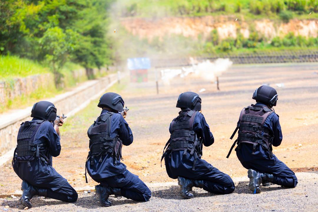 Rwandapolice's tweet photo. A total of 1,697 participants, including 312 women and 38 from the Rwanda Correctional Service, completed the three-month training at the Counter Terrorism Training Centre (CTTC) in Mayange, Bugesera District. https://t.co/bpYuAnJFVS