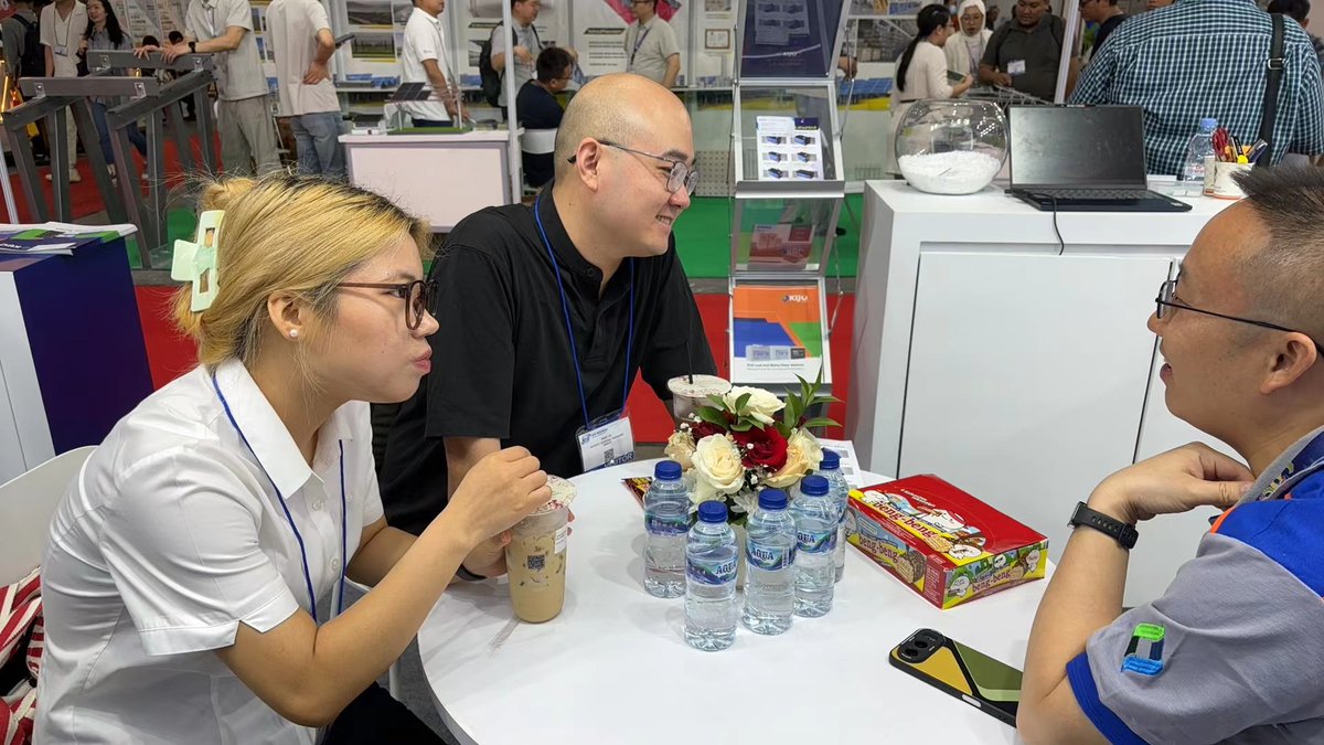 jxkijobattery's tweet image. That's a wrap! SOLARTECH Indonesia 2026 – what an incredible show. 🇮🇩⚡

📍 See you next time!

🔗 Learn more about our solutions:
kijo-battery.com/kijo-group-inv…

#KIJOGroup #SOLARTECH2026 #SolarEnergy #BatteryStorage #JakartaExpo #RenewableEnergy #ThankYou #SoutheastAsia #GreenEnergy