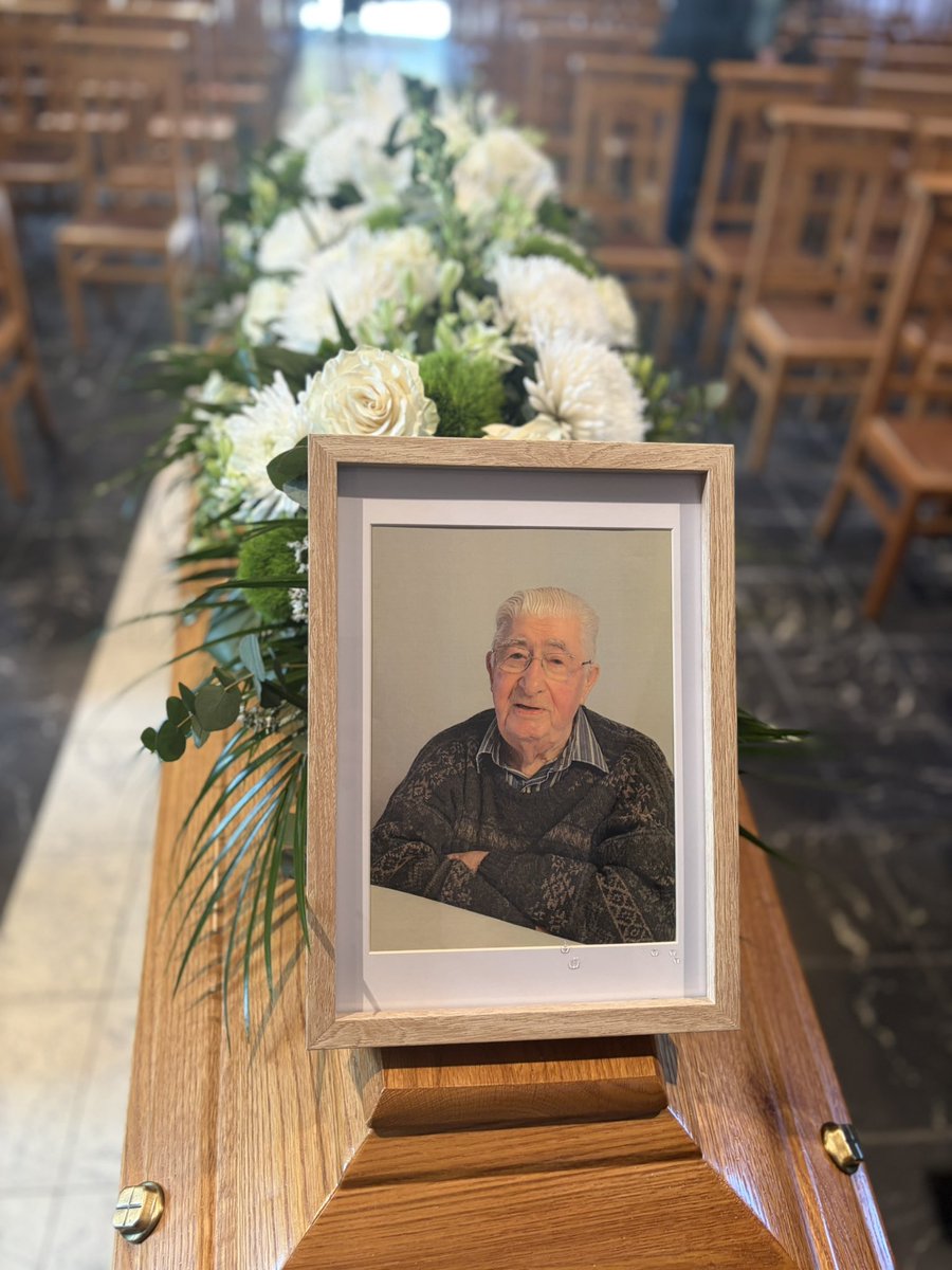 Au revoir pépé 🙏. 2 deuils en quelques mois après mon père…profitez de vos proches la vie peut basculer du jour au lendemain.