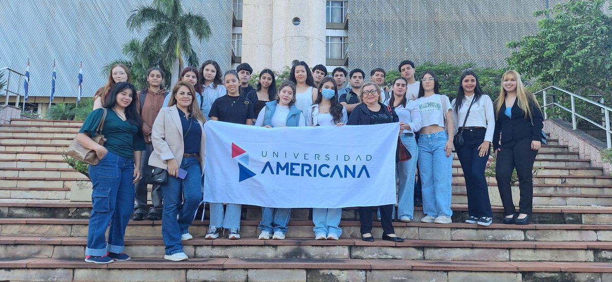 BCPCultural's tweet photo. Estudiantes de la Universidad Americana, de las carreras de Administración de Empresas y Licenciatura en Gestión de Recursos Humanos, participaron el miércoles 22 de mayo de la #VisitaGuiadaBCP, una experiencia orientada a conocer la labor del BCP y los espacios institucionales. https://t.co/zbzOPKzVMK