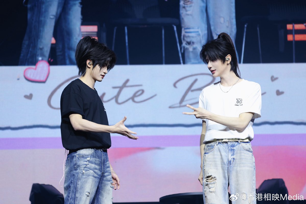 cantik95's tweet image. “Rehearsals are in progress, see you tomorrow!”

Wait, the HAIR!!!!! so there's a historical costume tomorrow?! 😭❤️‍🔥

#Yunqi #HaoYiran