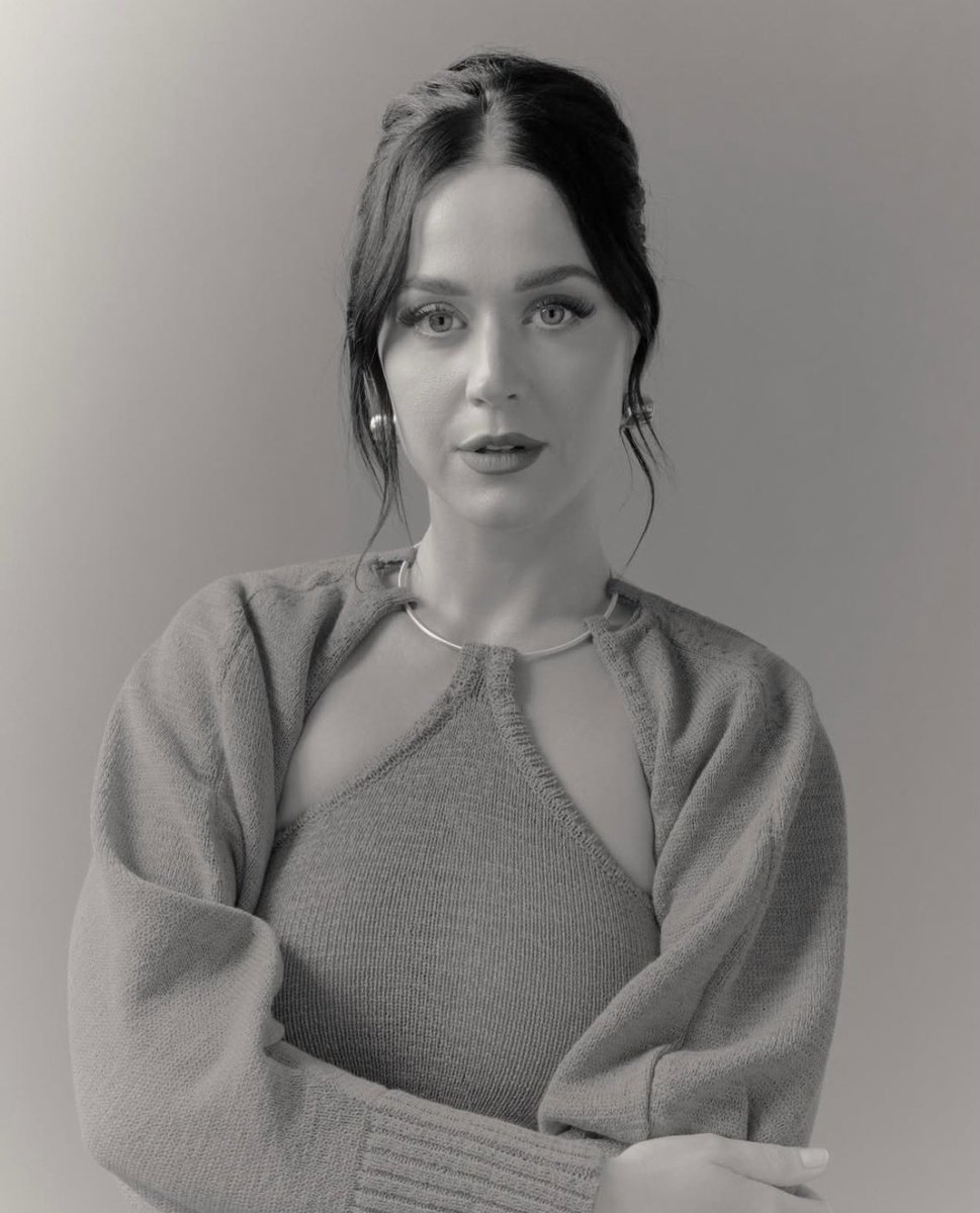 info katy perry tweet media