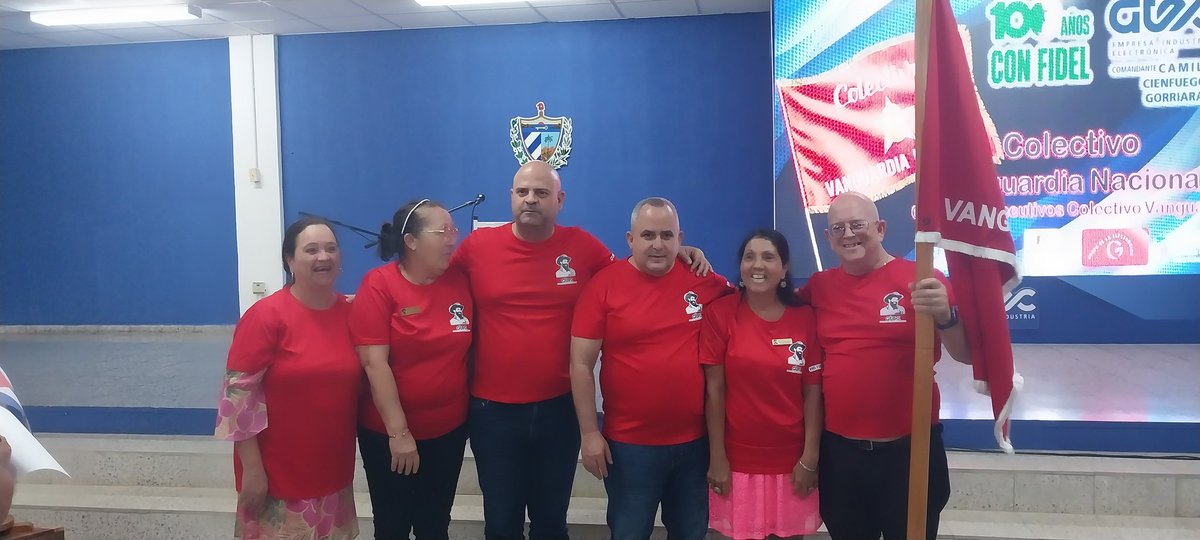 YamiCabrera789's tweet photo. Recibe la condicion de Vanguardia Nacional por 6to año consecutivo la Empresa de la Industria Electronica, a sus trabajadores muchisimas felicidades.  @AlfredoVzquezP @Colina_CTCuba https://t.co/KYfTAtDDYc